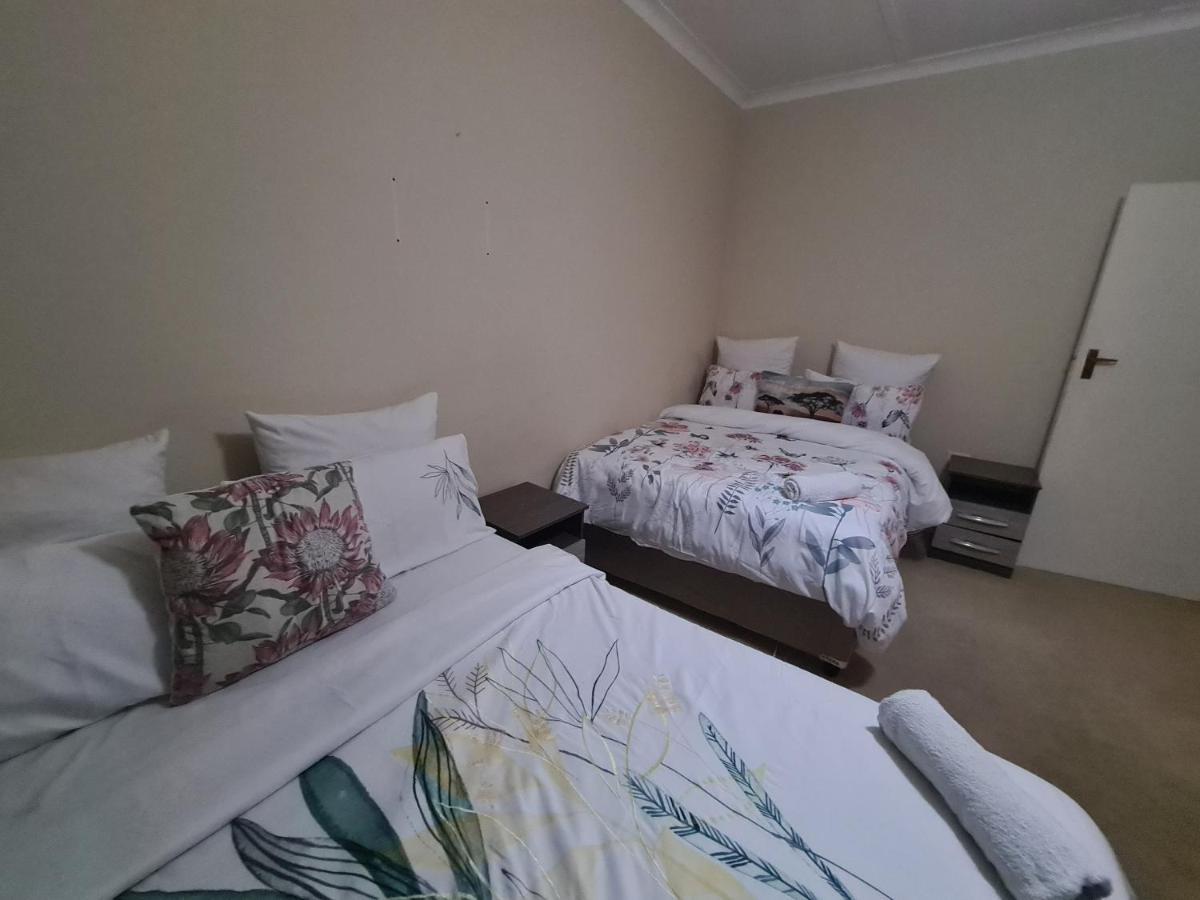 Zenith House Boston Self Catering Accomodation 케이프타운 외부 사진